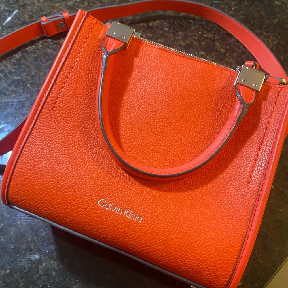 🧡 Calvin Klein | Crossbody Handbag | Orange
